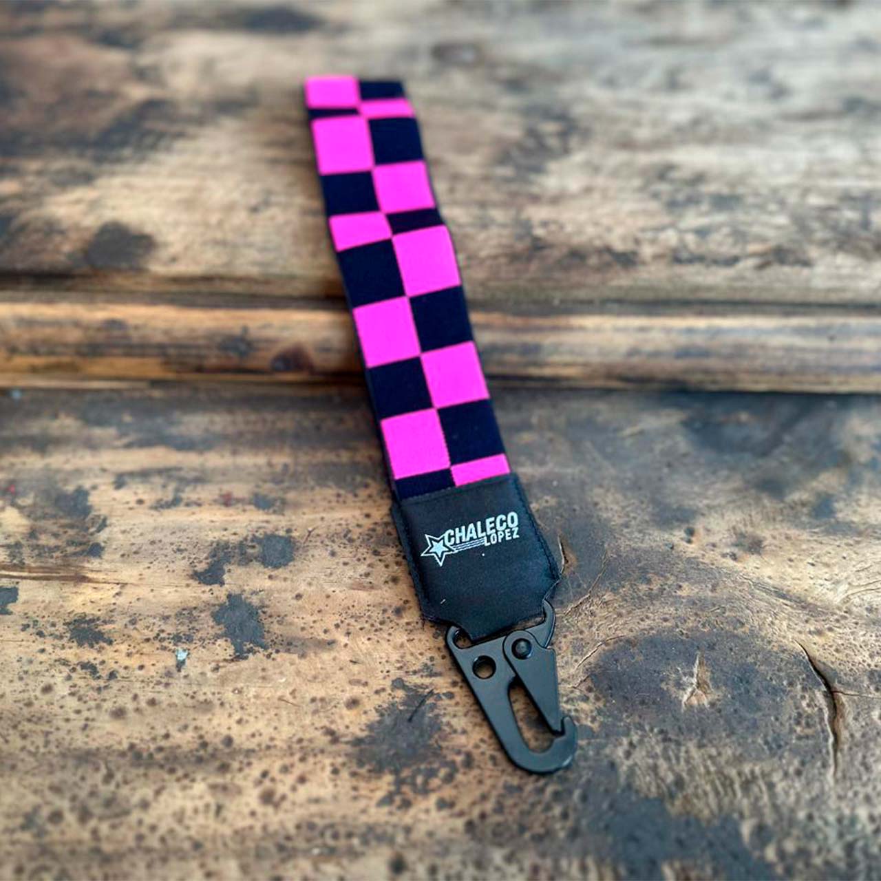 LLAVERO LANYARD CORTO BANDERA CUADROS